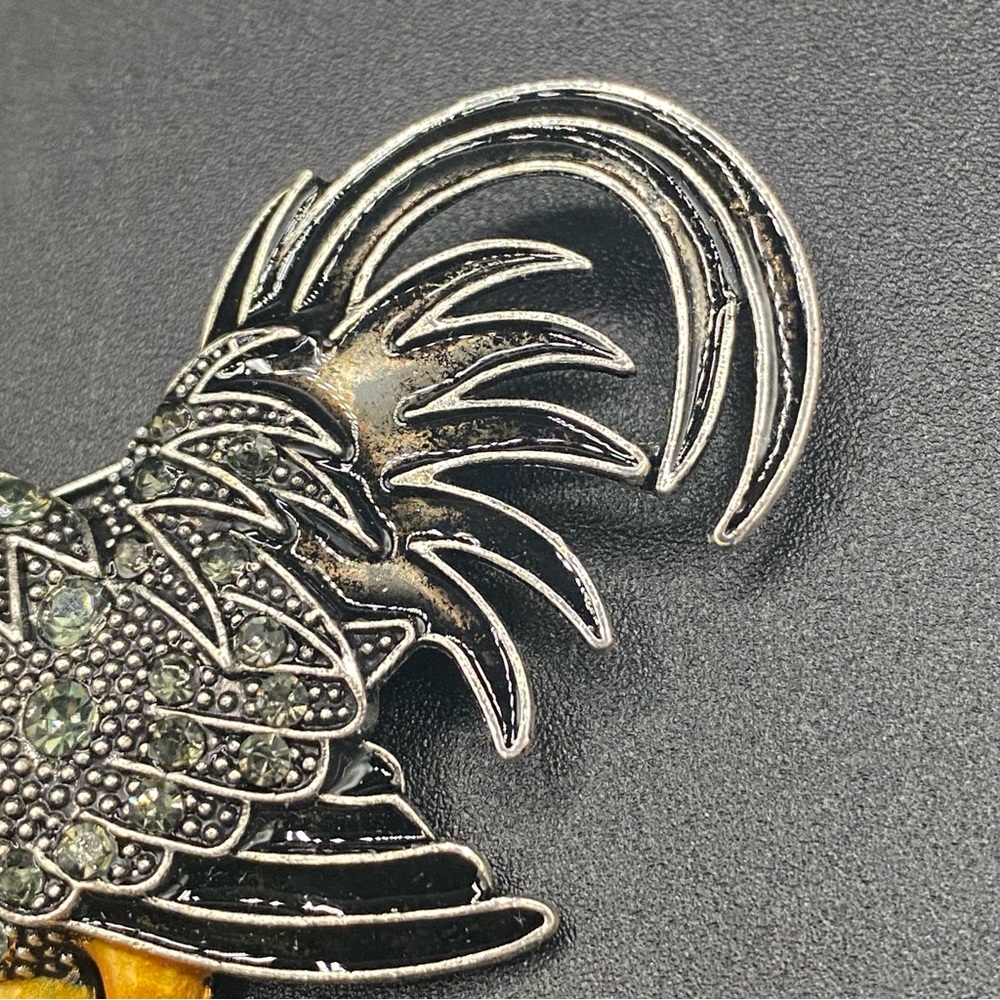 Pewter Rooster Brooch Studded with Rhinestones and Gold Enamel comb and feet - Picture 5 of 10